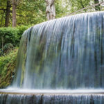 une-cascade-naturelle-aux-jardins-deau-dannevoie