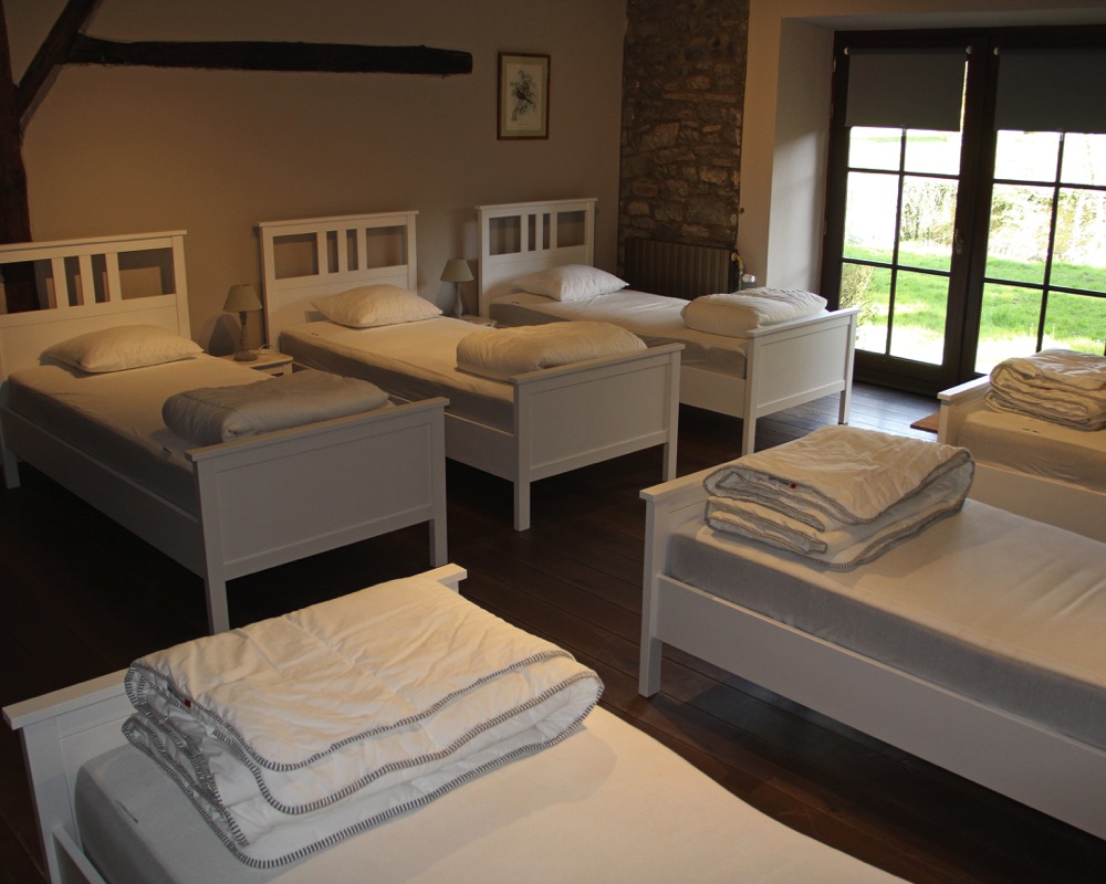 Chambre à coucher 6 lits au rez-de-jardin du Moulin d'Annevoie